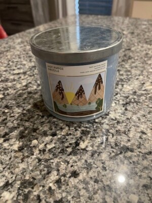 BATH & BODY WORKS 3 WICK CANDLE HOT FUDGE DRIZZLE ICE CREAM LARGE 14.5 OZ NEW!!