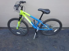 SHIMANO 7 SPEED MOUNTAIN BIKE GREAT CONDITION BEAUTIFUL COLORS PRICED TO SELL