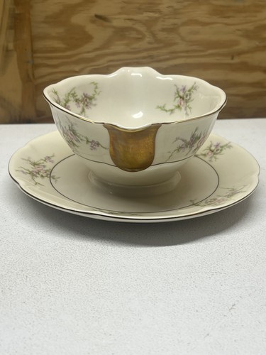 Vintage Theodore Haviland NY Rosalinde Gravy Bowl with Attached Underplate - Picture 5 of 8