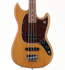 Bajo FENDER Player Mustang PJ Pau Ferro Diapasón Natural envejecido con estuche blando