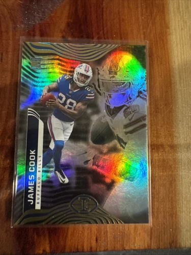 2022 Panini Illusions - #11 James Cook (RC) Hobby Box.