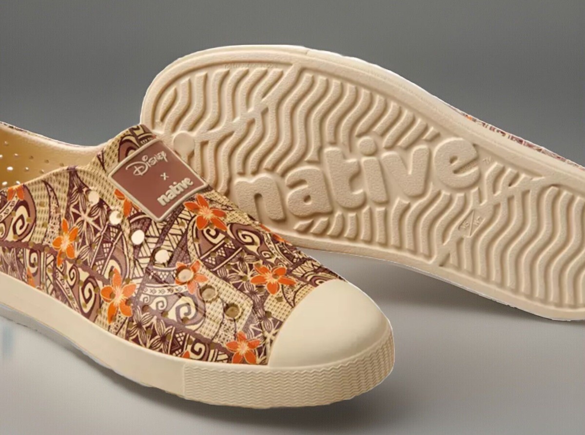 Walt Disney World Recyclable Disney Moana Native Shoes