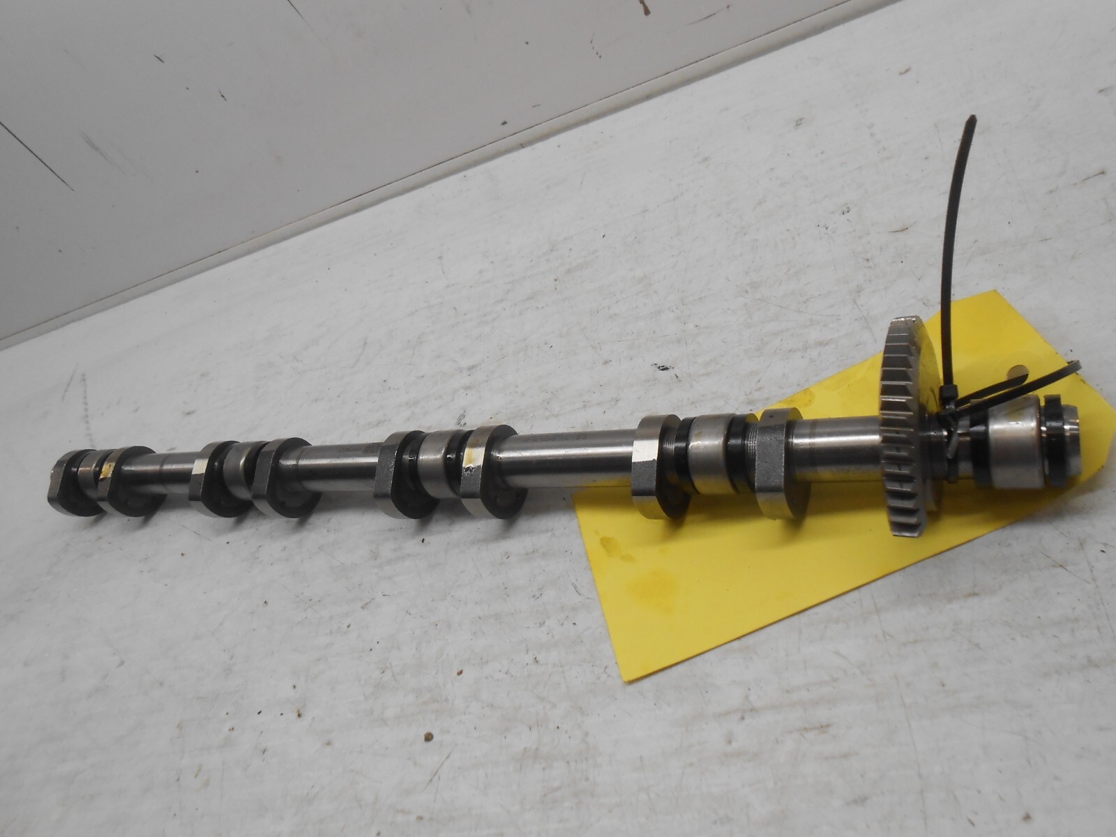 BMW 7 Series Cylinder Head Camshaft OEM 11378600435 CG0467 UPKA2 