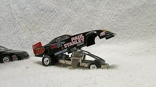 Collectible Set of 3 KISS Diecast 1/64th Scale Race Cars BY Johnny Lightning - Picture 3 of 3