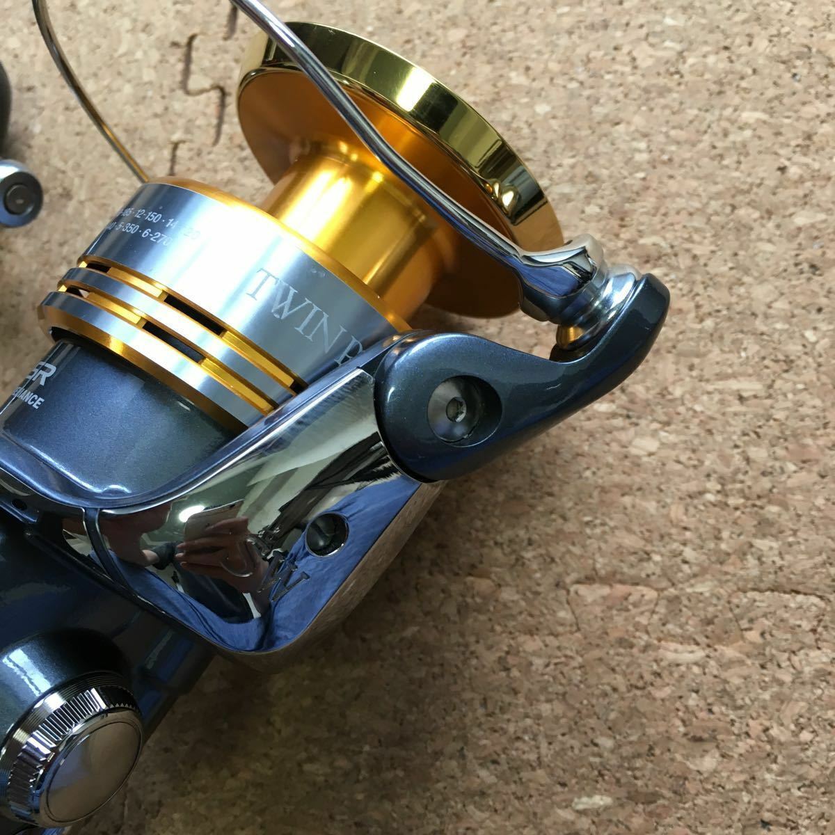 Shimano 09 Twin power SW 12000 HG Spinning Reel Left Used Shimano 09 Twin power SW 12000 HG Spinning Reel Left Used