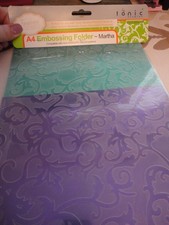Tonic A4 embossing folder - MARTHA