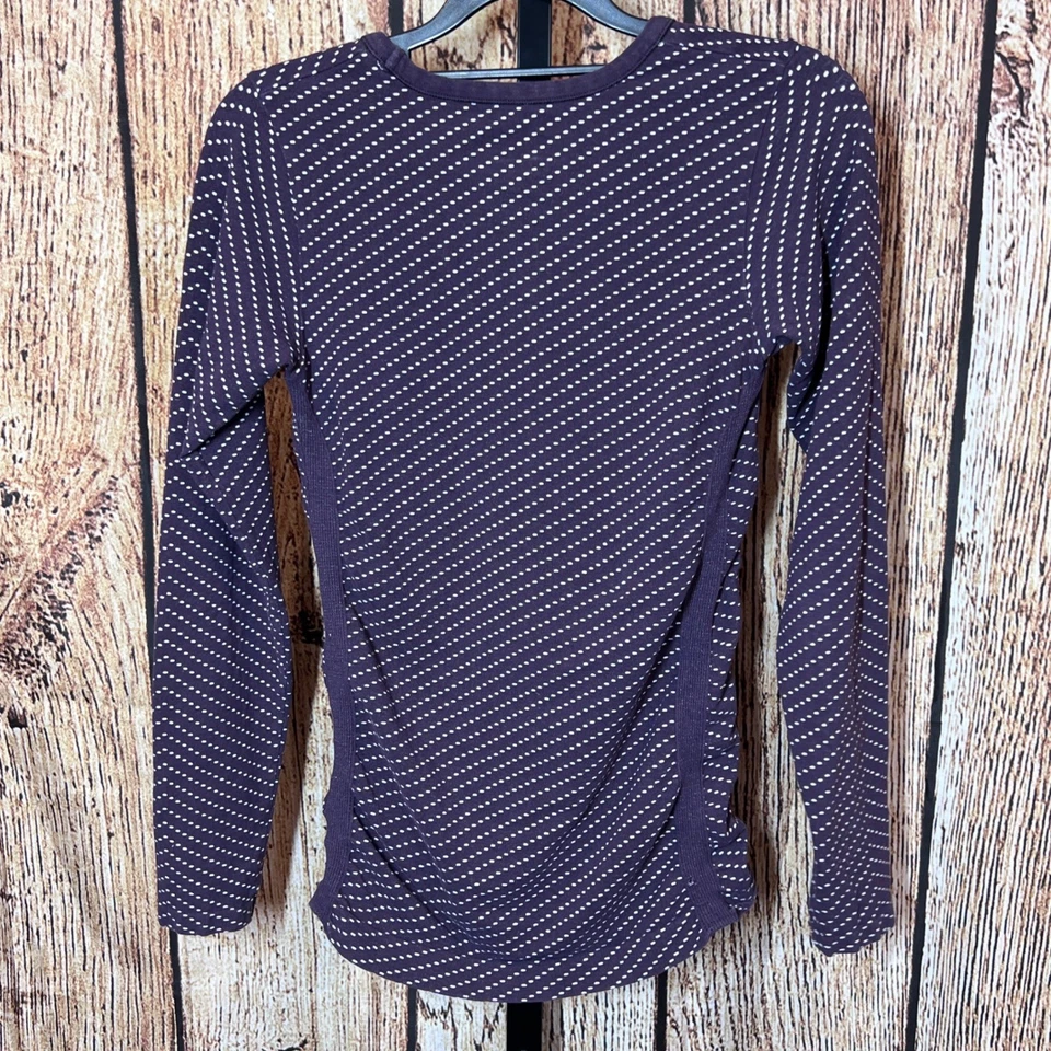 Athleta Long Sleeve Top Womens Size Small Purple Dot Print V Neck Athletic - Image 2 of 4