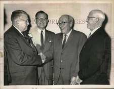 1963 Press Photo Insurance company honors retiree at dinner in Glenmont, NY