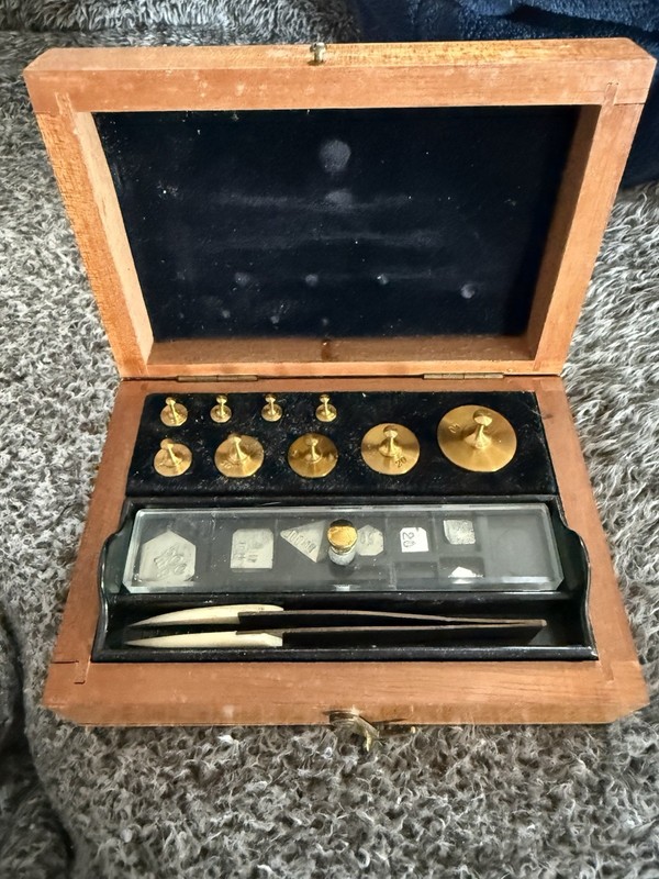 Apothecary Metric Weight Set/Chicago Apparatus Company