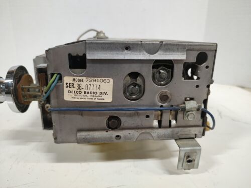 1965 Oldsmobile F85 AM Pushbutton Radio With Knobs And Rear Fader - Bild 8 von 15