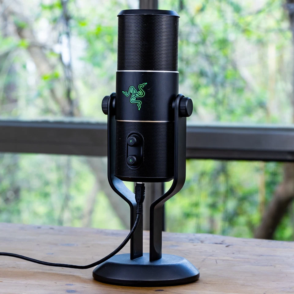 Razer Seirēn (RZ05-01270) - Great Condition! - Image 2 of 4