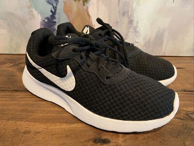Nike Women's Tanjun 812655-011 Black Running Shoes Lace Up Low Top Size 