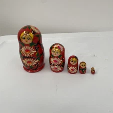 Vintage Russian Matryoshka Nesting Dolls – Hand Painted flowers, Set of 5