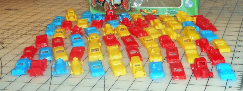 MPC Múltiples Fabricantes de Juguetes Caja Grande de Coches Pequeños 65 Plástico 2” Juguete 1977 No. 1040 Foto 2 de 4