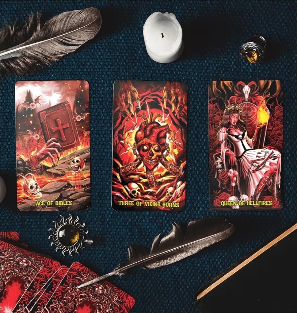 Horror Tarot Guide.pdf The Path of Horror Tarot Card Deck & Guidebook for Beginners, Creepy