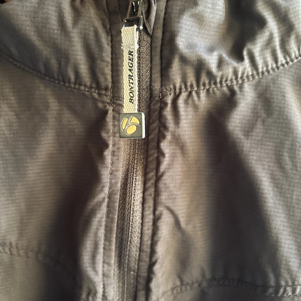 Chaleco Bontrager Negro con Cremallera para Correr Mujeres Talla L Malla con Bolsillo Bajo con Cremallera Trasera Foto 3 de 4