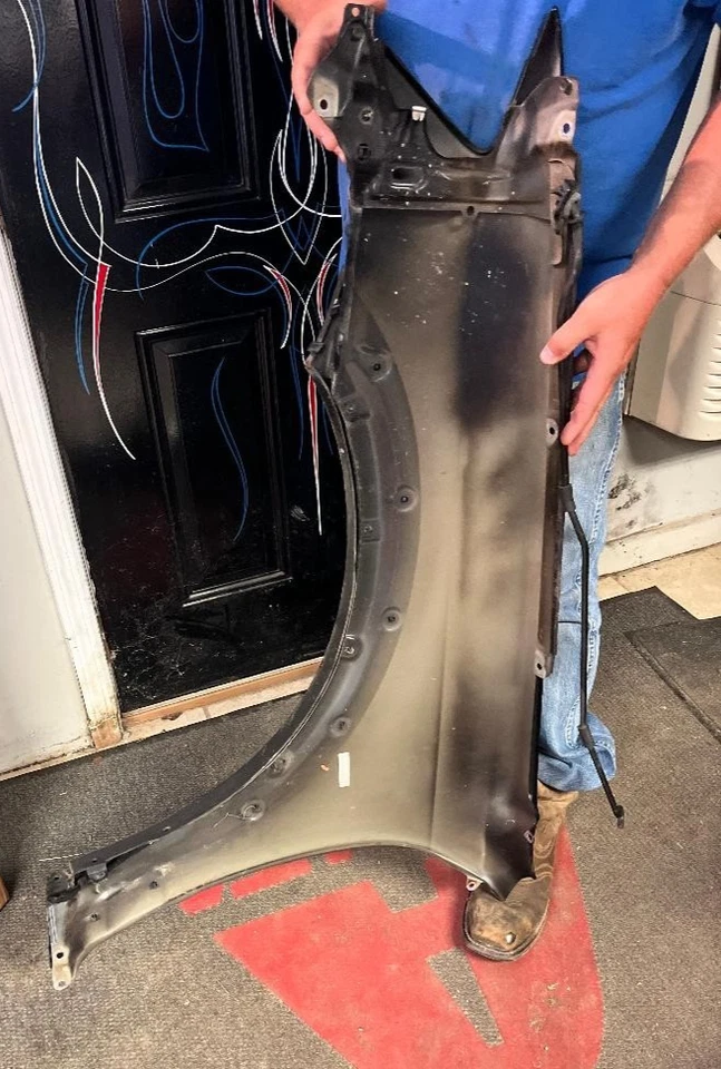 Guardabarros derecho Subaru Outback 2005 2006 2007 3,0 pasajero Foto 2 de 4