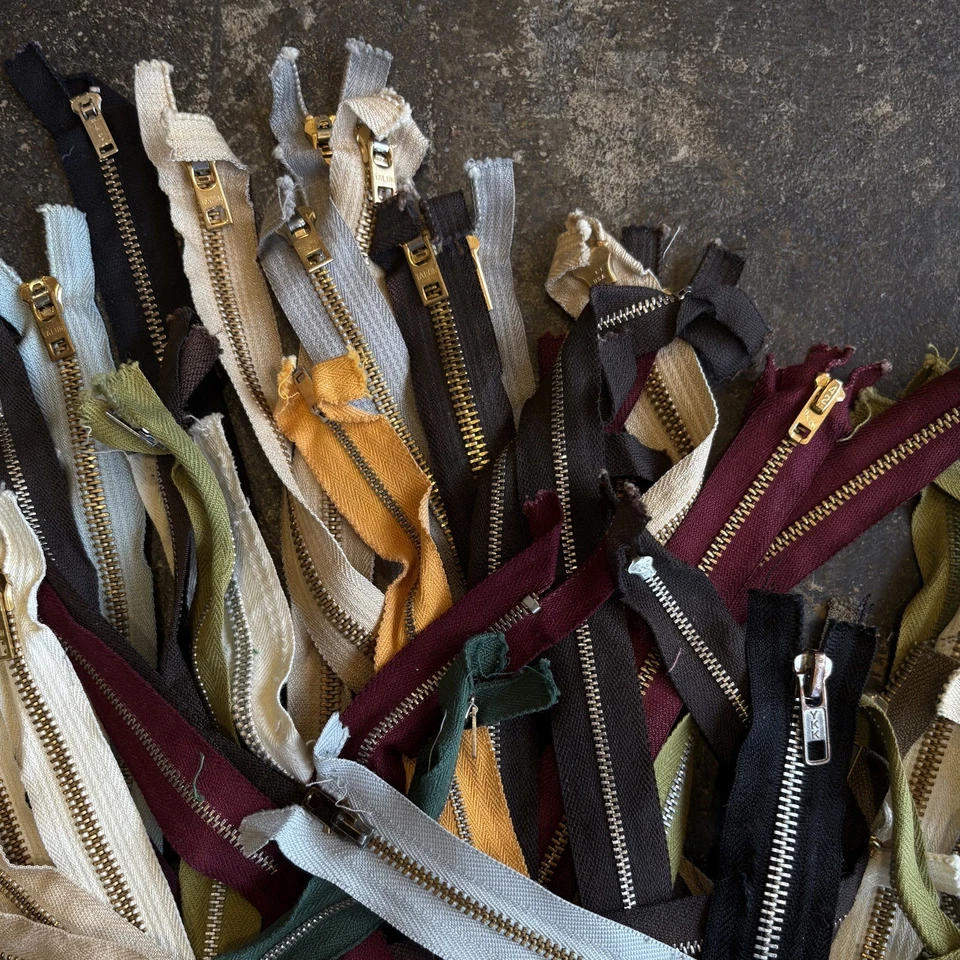 Cremalleras de garra vintage latón metal y nailon lote grande 300 Plus años 30-80 Foto 2 de 4