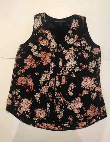 White House Black Market Bluse Größe 4 schwarz rosa Blumen ärmellos 4736