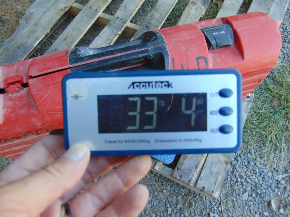 Hilti 10,9A 120V 5 po. Meuleuse diamantée DGH 130 avec aspirateur VC