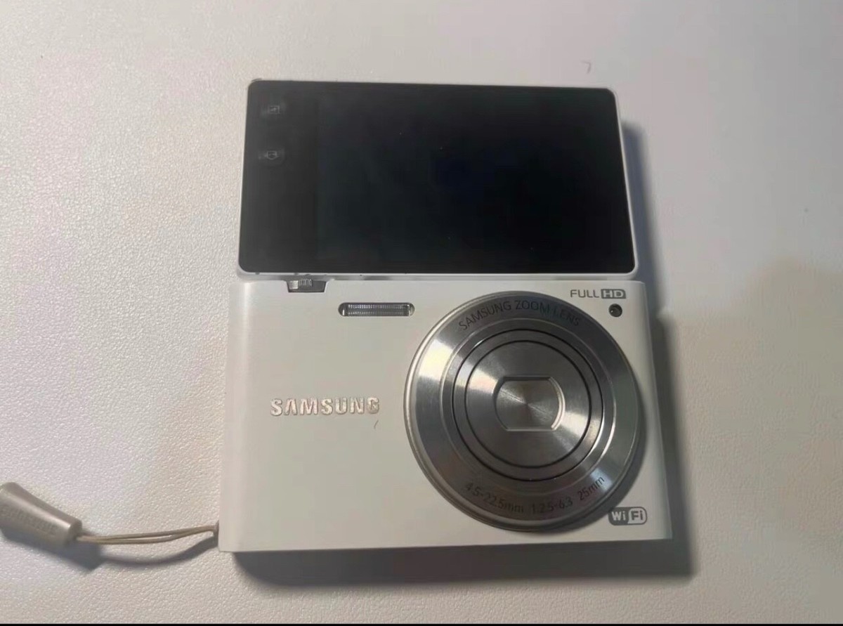 Samsung MV900f Flip-out Vlog Camera White (Preowned) | eBay