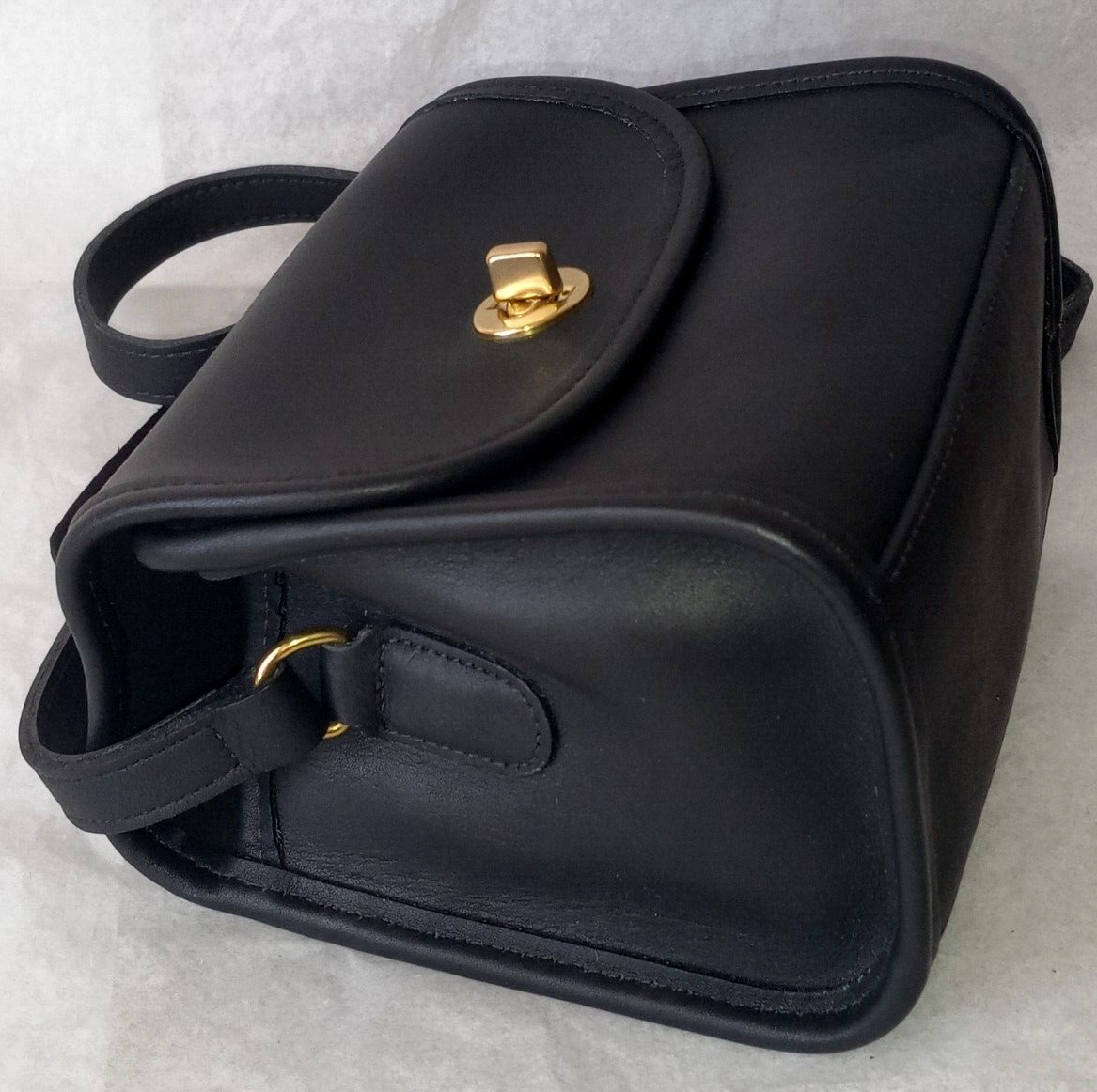 バッグ vintage coach Emmie Flap bag 9018 Vintage Coach Emmie Flap Bag #9018 White - Etsy