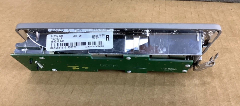 BMW X3 2011-2016 LUZ DE LECTURA INTERIOR TRASERA DERECHA OEM Foto 3 de 4