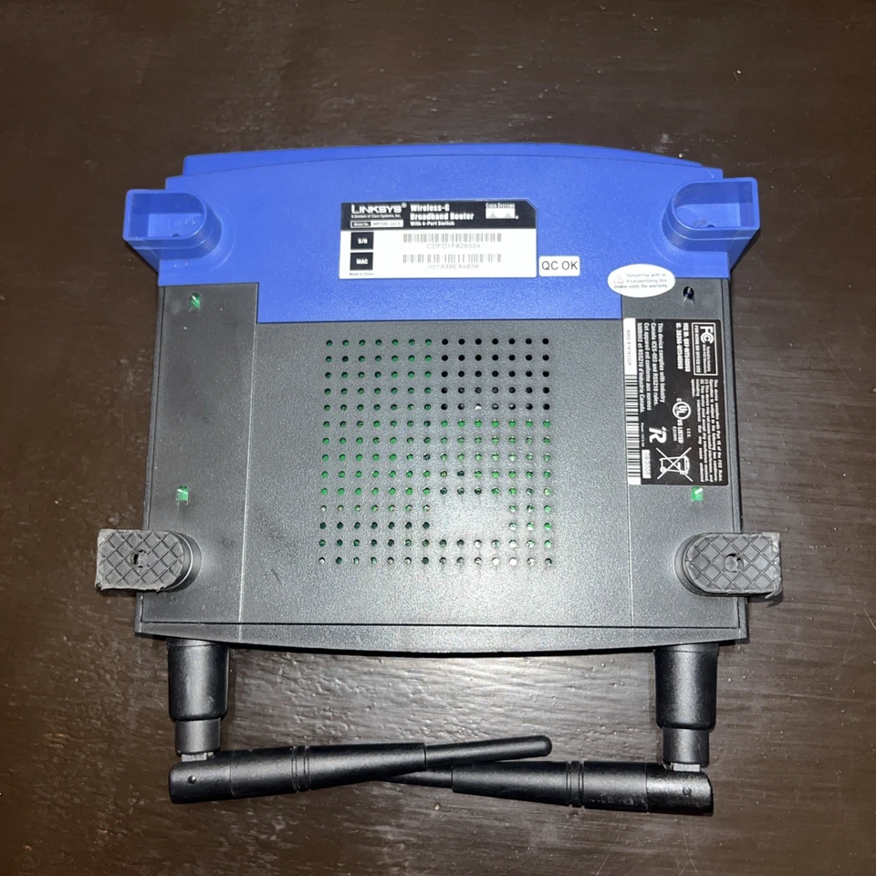 Linksys WRT54G 54 Mbps 4-Port 10/100 Wireless G Router No Power Cord - Image 3 of 4