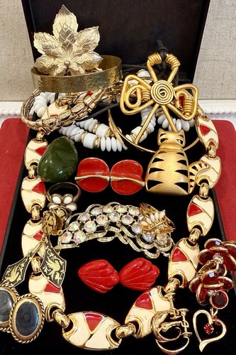 Vintage Estate Costume Jewelry Lot! MONET, NAPIER and more! - Picture 2 of 5