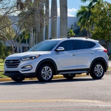 2017 Hyundai Tucson SE LOW 69K MI CLEAN CARFAX ONE OWNER NO ACCIDENTS! SPORTAGE