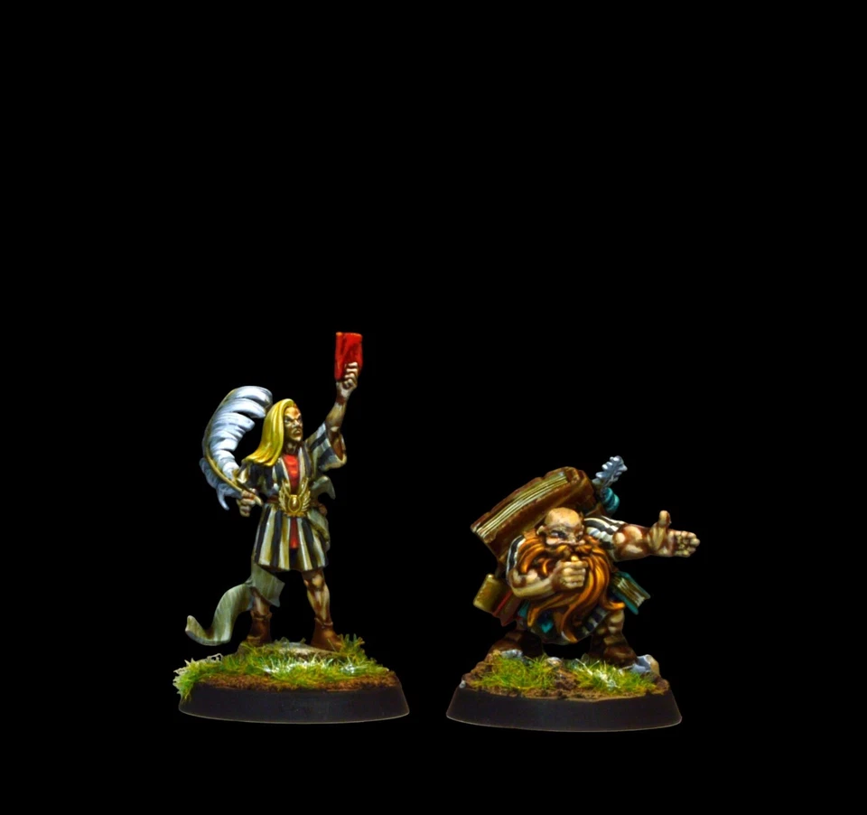 Elf and Dwarf Biased Referees blood bowl * COMMISSION ** painting - Image 4 of 4