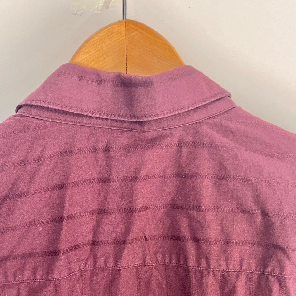 Camisa John Henry Para Hombre Talla 2XL Marrón Rayas Verticales Calce Moderno Abotonada Foto 4 de 4