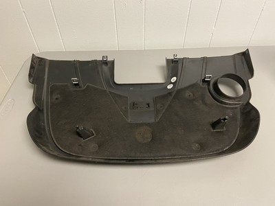A 2006-2011 Mercedes Benz ML, R-Class Engine Cover Part 
