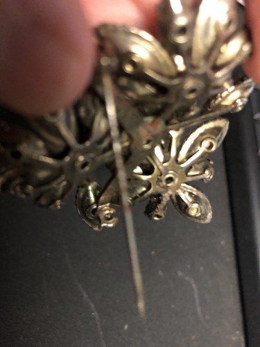 Vintage rhinestone brooch faceted flowers unknown maker beautiful smoky color - Picture 20 of 22