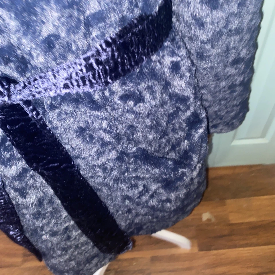 adrienne landau Faux Fur Blue Dreamworld Trolls Large Coat - Image 4 of 4