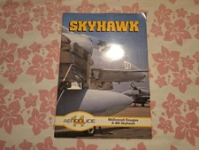 Aeroguide 14 - McDonnell Douglas A-4M Skyhawk By Roger Chesneau Book Used