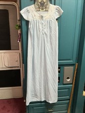 Shadowline Womens Long Light Blue Nightgown Flutter Sleeve Embroidery Sz. M A31