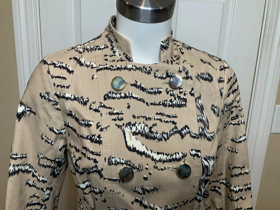 Gabardina Marc by Marc Jacobs Bronceada Estampado Animal Cinturón Doble Pecho, Talla XS Foto 2 de 4