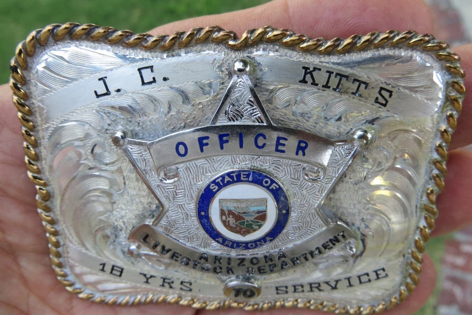 De colección Departamento de Ganadería del Estado de Arizona Insignia de hebilla de ley Foto 4 de 4