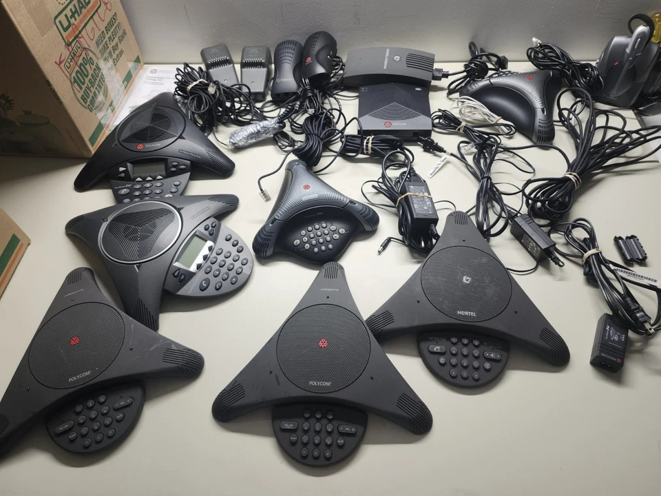 Gran Lote de Teléfono Polycom (26) IP 335 + (3) VVX 411 (7) Estaciones de Sonido/Voz *Leer Foto 2 de 4