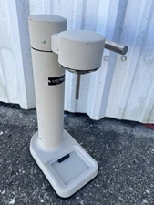 Aarke AAC3 Carbonator III Sparkling Water Maker with canister