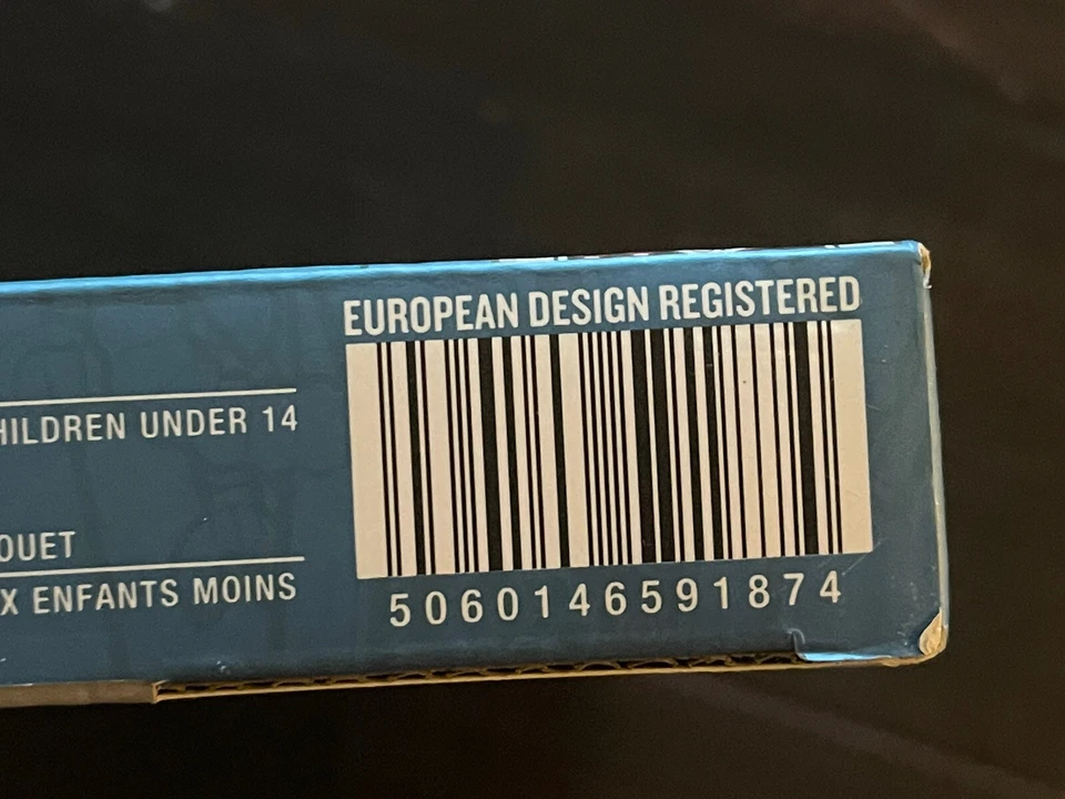 ROBOT Wrapping Paper Gift Wrap Make 6 ROBOTS Paper Cadeaux Luckies of London - Image 3 of 4