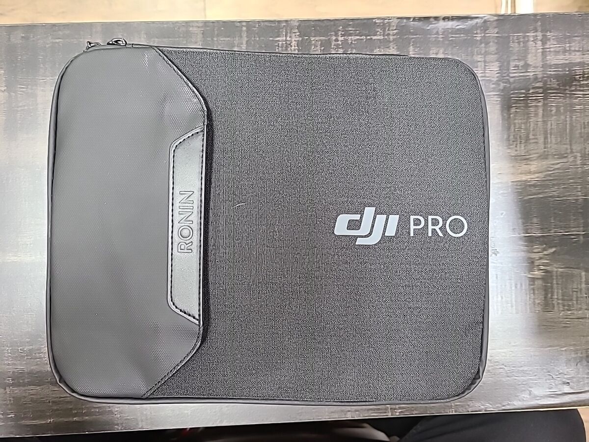 DJI RSC 2 Pro Combo Bundle - Camera Gimbal Stabilizer DJI RSC 2 Pro Combo Bundle - Camera Gimbal Stabilizer