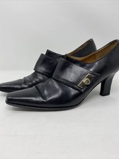 Vintage Salvatore Ferragamo Black Leather Size 7 Pump Heels Booties