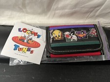 1995 Vintage Loony Tunes Tri Fold Wallet Daffy Duck, Tweety Bird. zipper-NEW