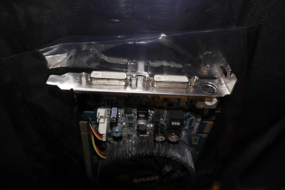 Nvidia GeFORCE 9500GT 512 MB*16 PCI-e GPU dual 2*DVI S-VIDEO - Image 3 of 4