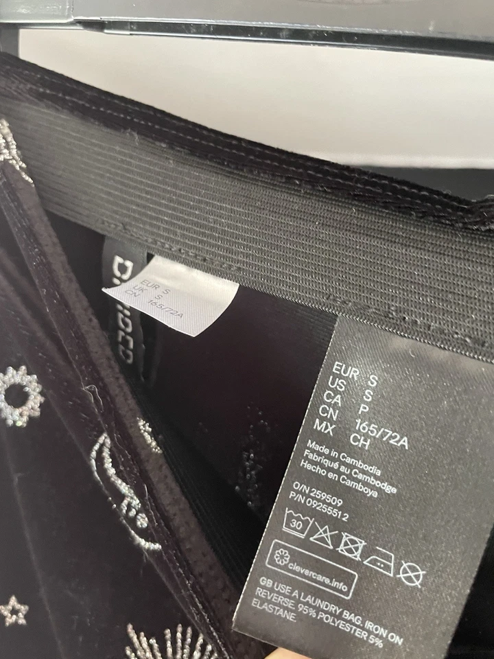 H&M Divided Star Moon Zodiac Velvet Pencil Skirt Sith Slit In Side Size Small - Image 3 of 3