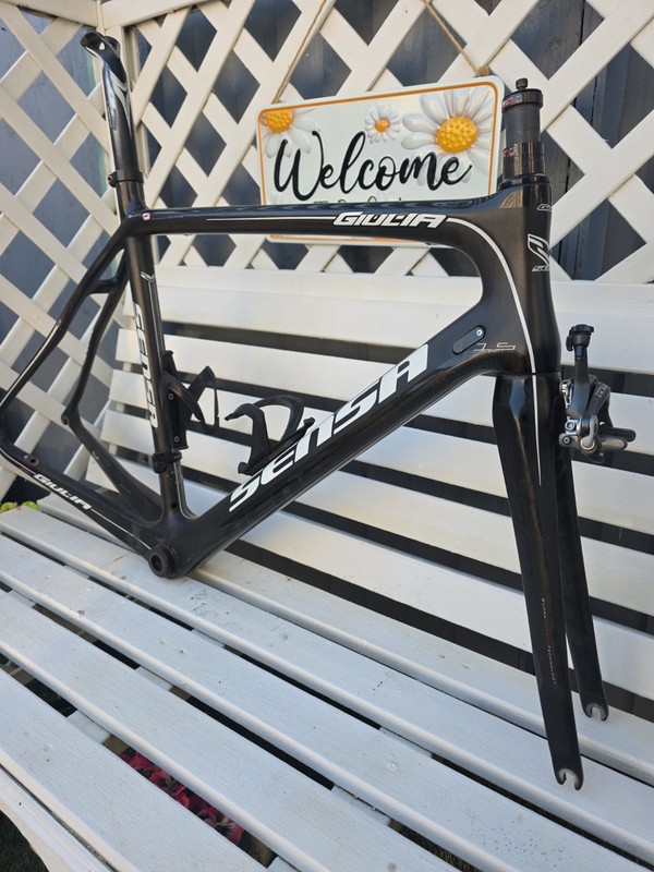 Sensa Giulia Full Carbon Road Frame Size 55 Medium with Extras