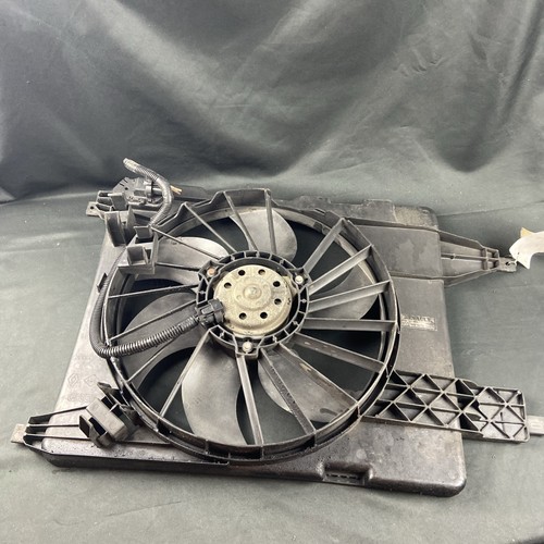 RENAULT Megane II 2 BM0 2003 1,9 dCi 88KW Kühler Lüfter Motor 333889-D848