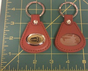 New-Brown-Leather-Keychain-Engraved-with-Alaska-and-a-Bear-paw-print